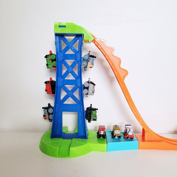 Thomas  & Friends Mini Target Blast Stunt Set with Extra Mini Trains - Picture 3 of 6